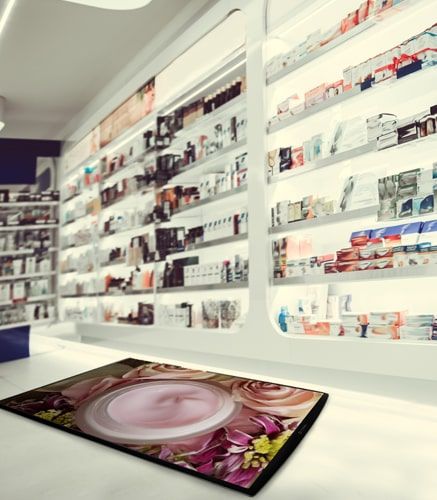Fußbodendisplays für Werbung & Marketing in Apotheken Fußbodendisplays für Werbung & Marketing in Apotheken