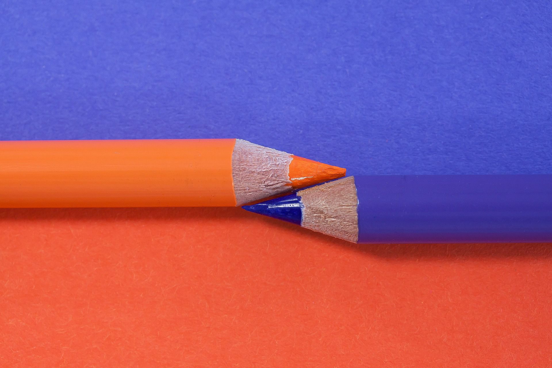 Farbkontrast zwischen blau und orange Buntstifte Kontrastfarben blau-orange