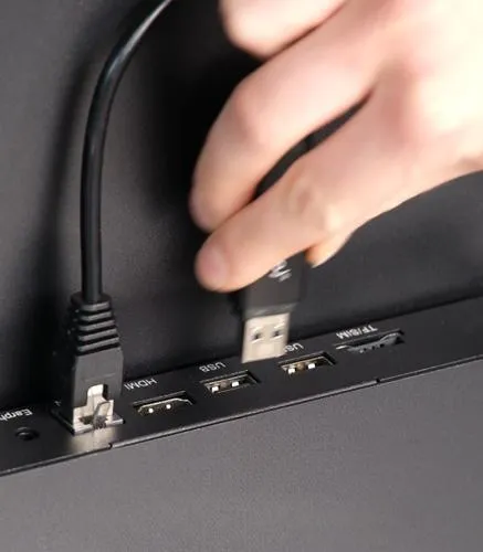 Inhalte über USB-Stick auf das Touchscreen Display übertragen